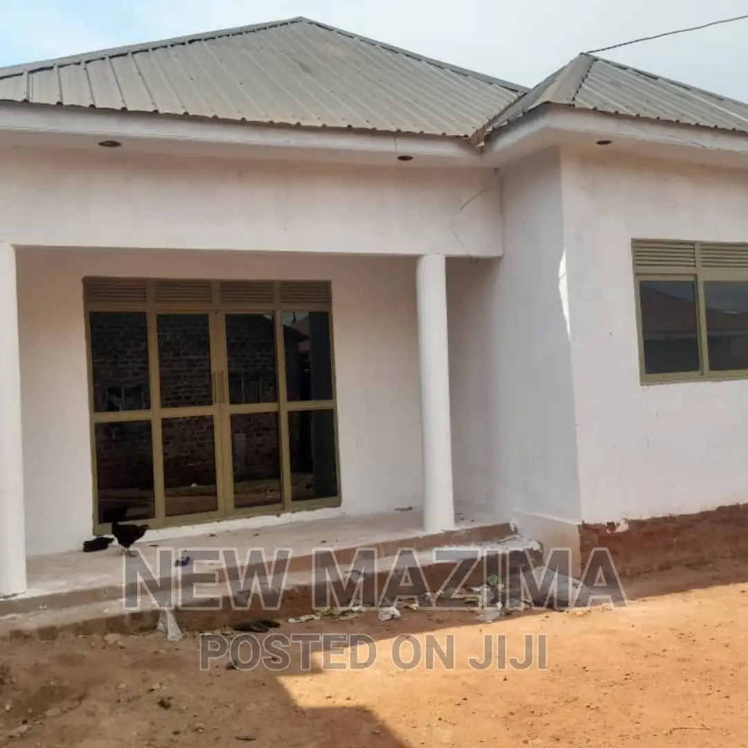 2bdrm House in Salaama Munyonyo, Central Division for sale