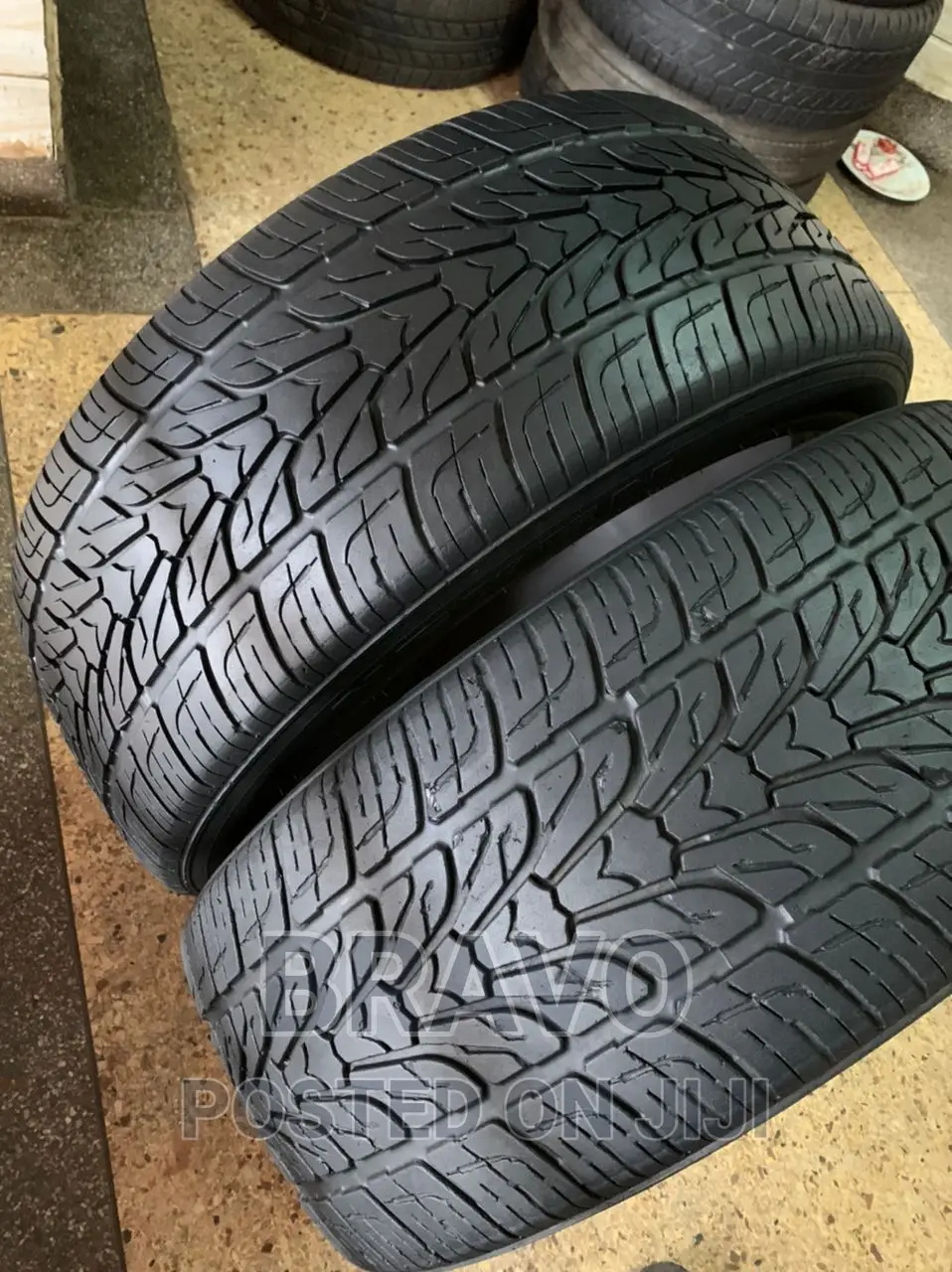 285/45r22 Used Good Condition for Land Cruiser