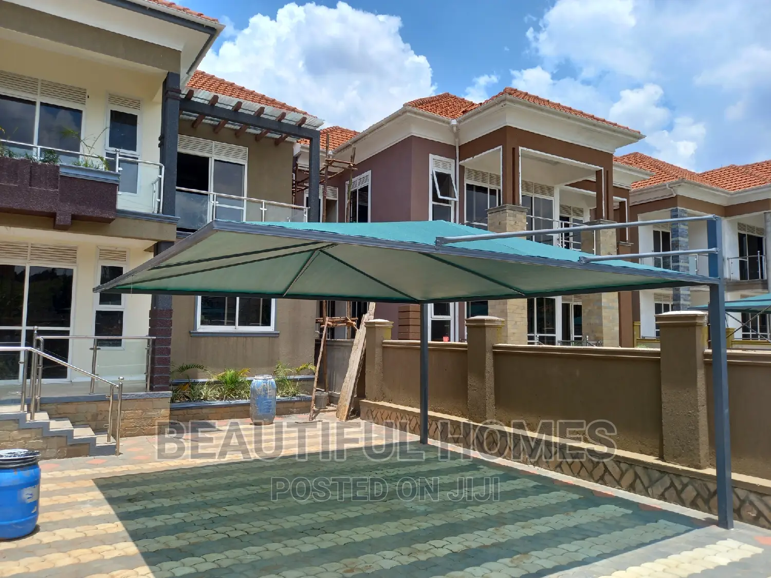 Furnished 6bdrm Duplex in Kyanja  Corporate, Nakawa for sale