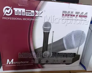 Photo - Max Wireless Microphone