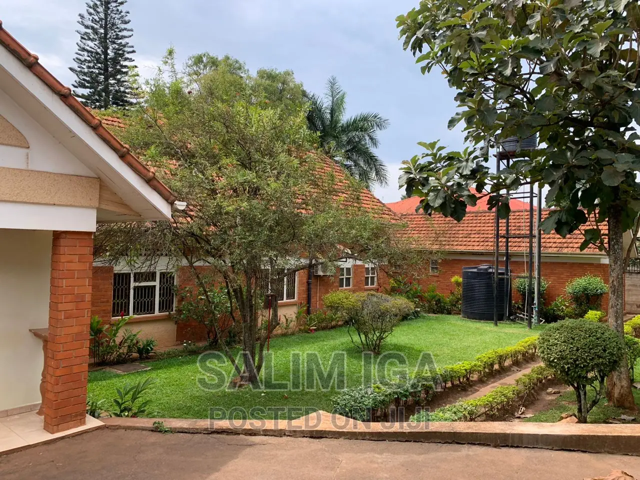 4bdrm Bungalow in Kololo Property, Central Division for rent
