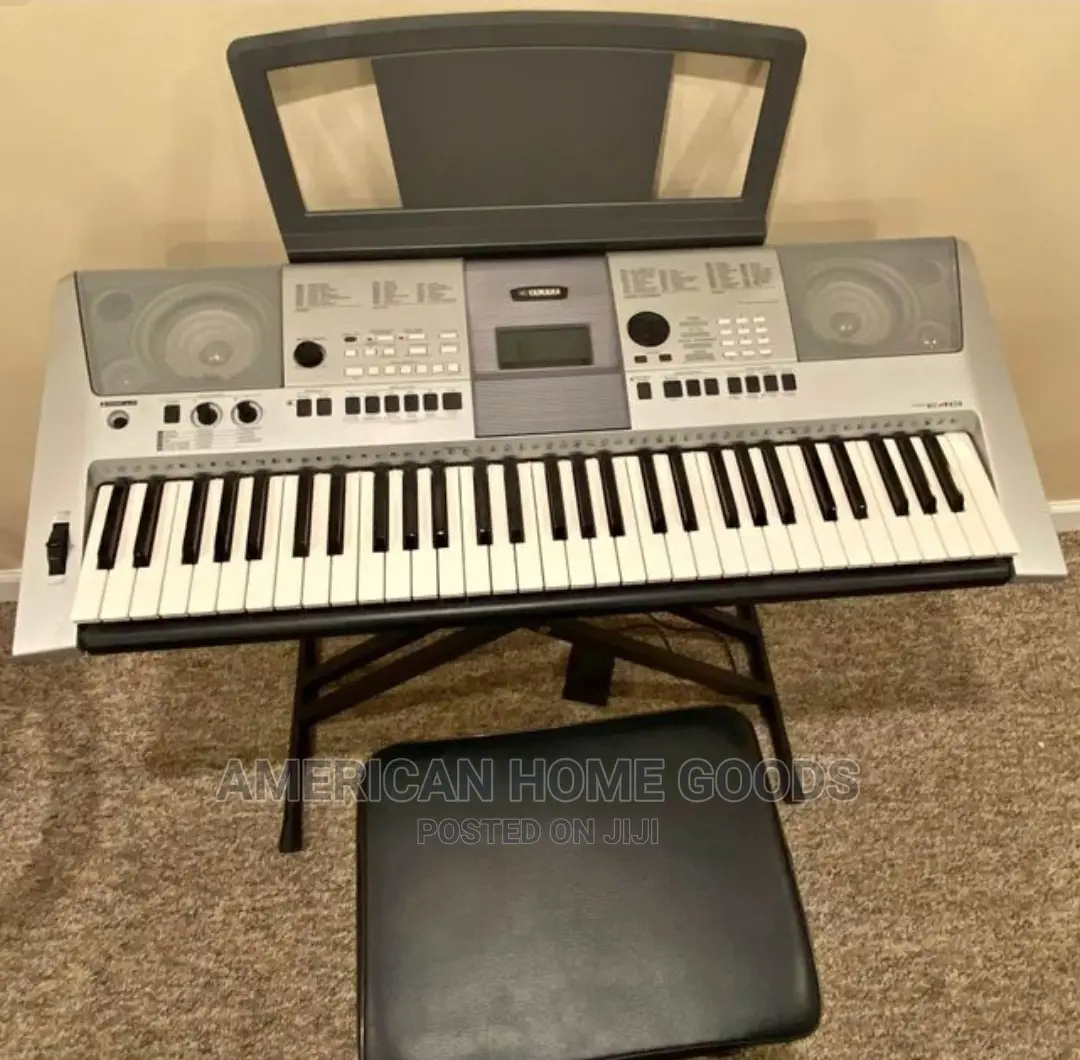Yamaha PSR 413 Professional Keyboard 61 Keys