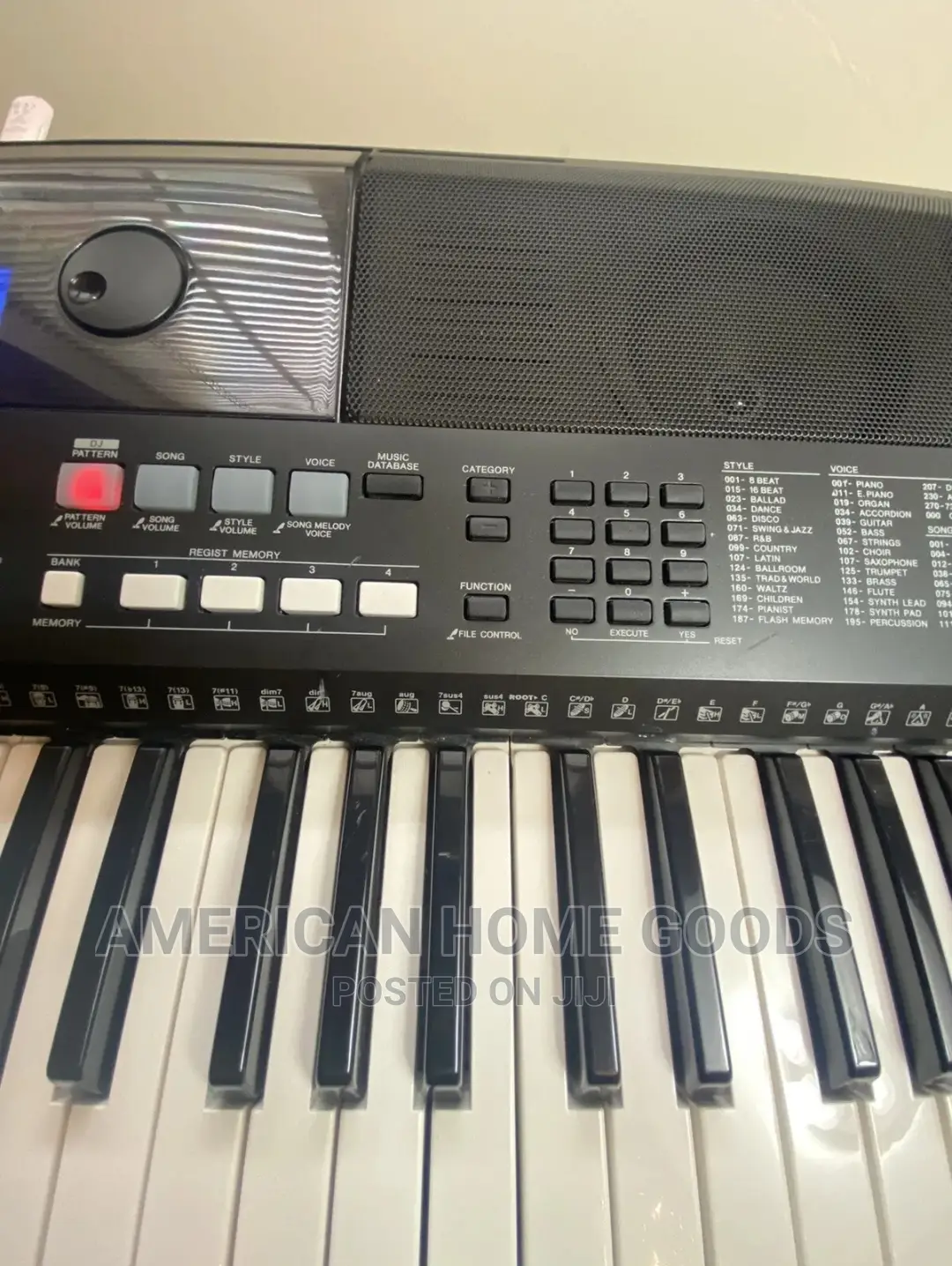 Yamaha PSR-E443 PORTATONE Keyboard, 61 Keys, USB