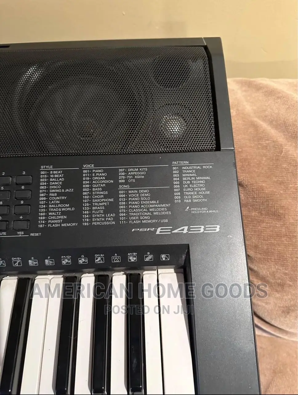 Yamaha PSR-E443 PORTATONE Keyboard, 61 Keys, USB