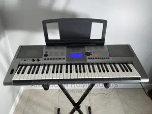 Original Yamaha YPT-400 Electric Keyboard, 61 Keys, USB