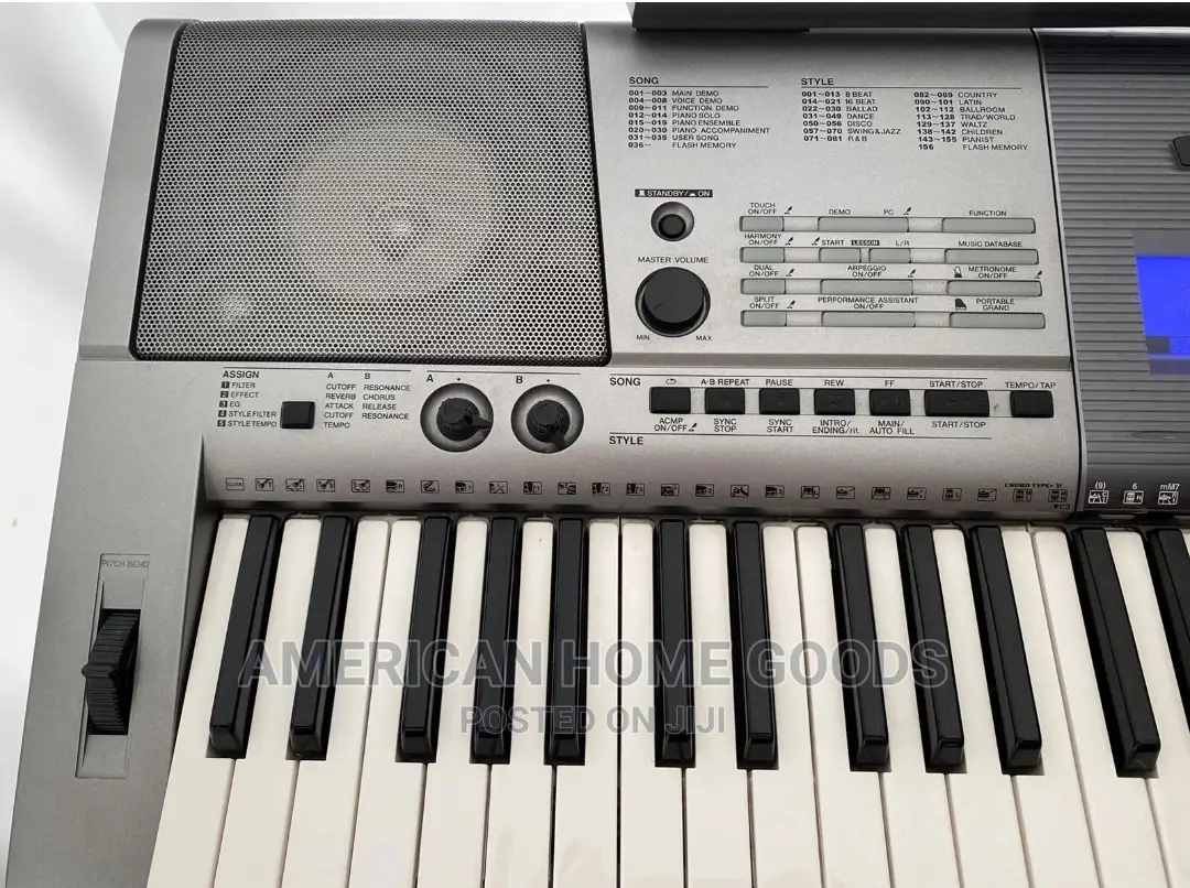 Original Yamaha YPT-400 Electric Keyboard, 61 Keys, USB