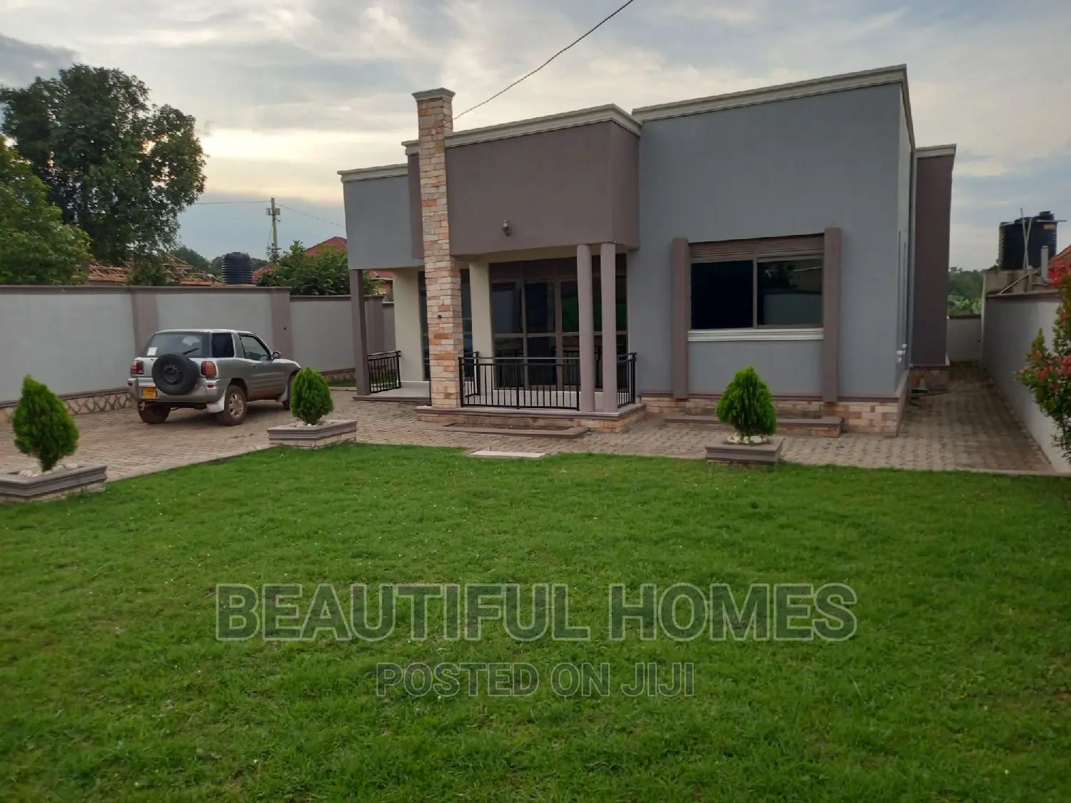 Furnished 4bdrm Bungalow in Kira for sale