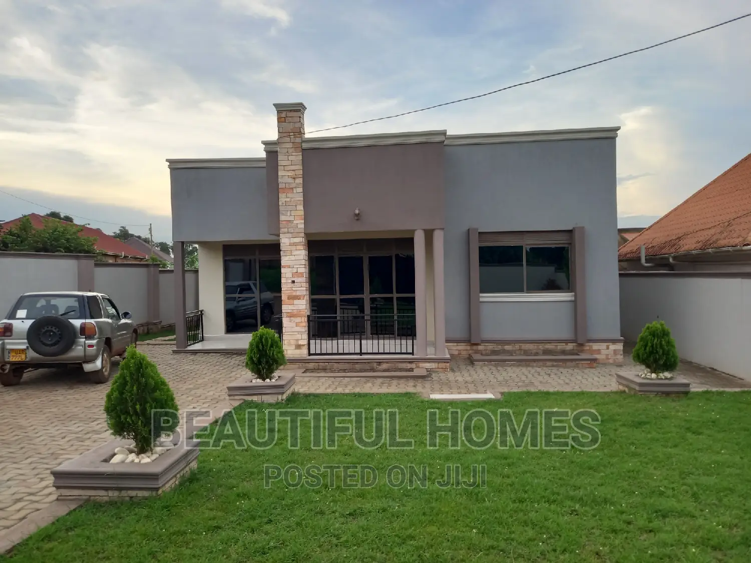 Furnished 4bdrm Bungalow in Kira for sale