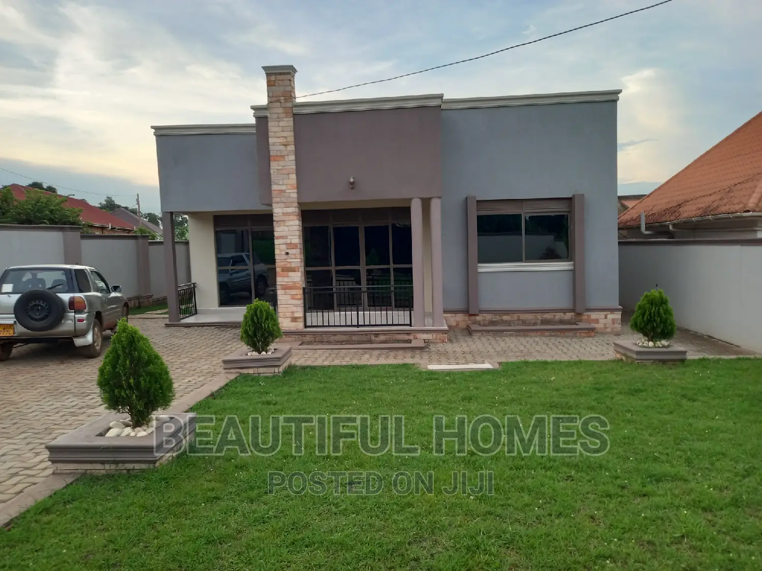 Furnished 4bdrm Bungalow in Kira for sale
