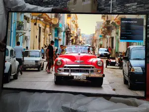 Samsung 43" Cu8000 Crystal Uhd Smart TV