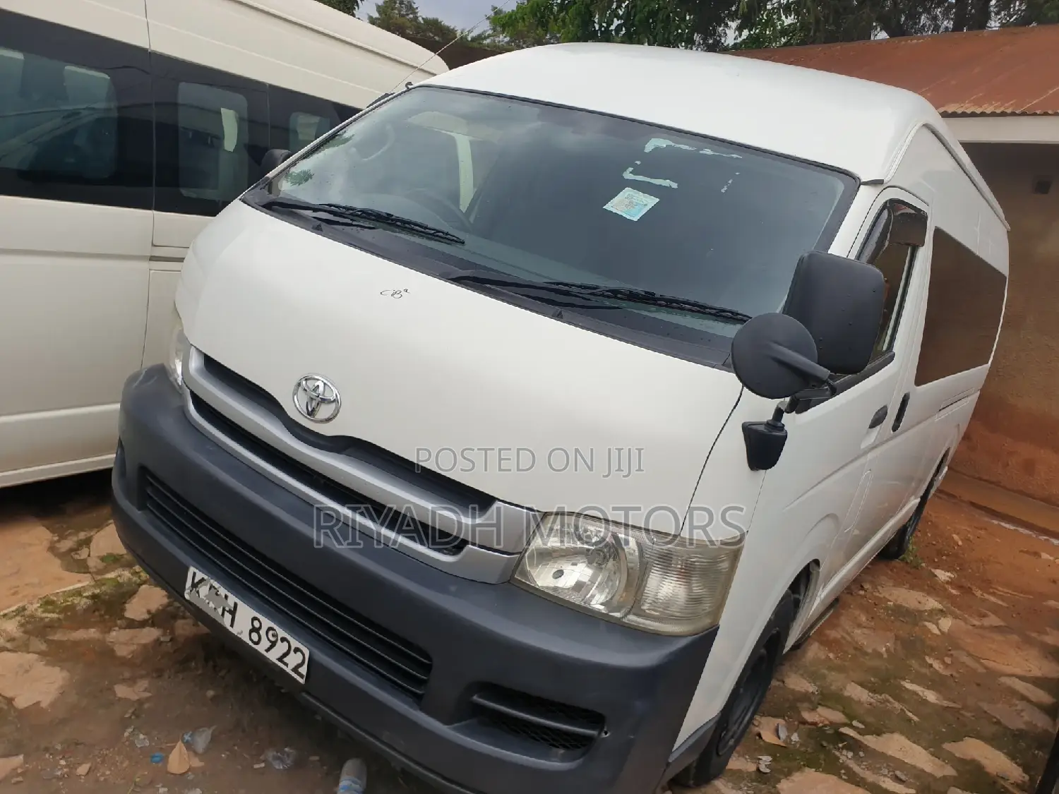 Toyota HiAce 2019 White
