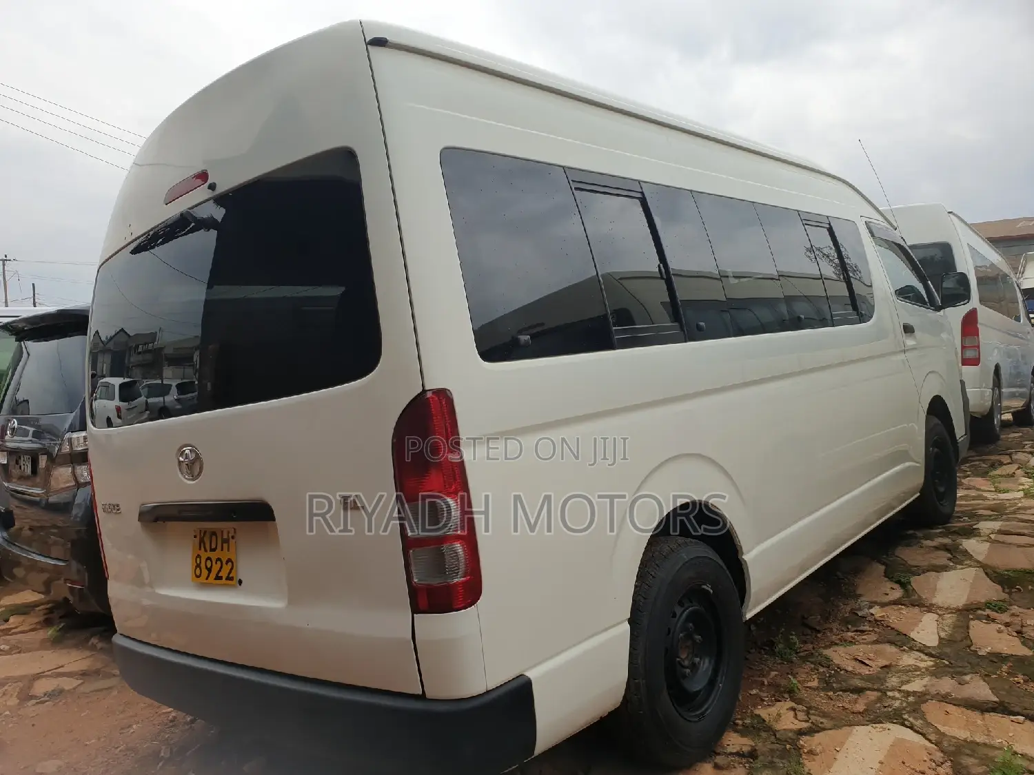 Toyota HiAce 2019 White
