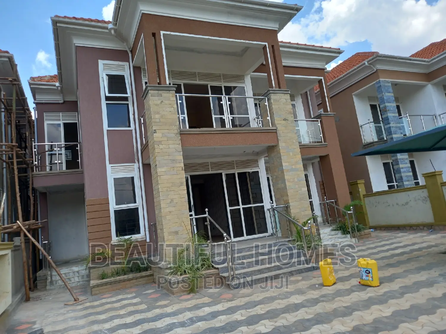 Furnished 6bdrm Duplex in Kyanja Tarmack, Nakawa for sale