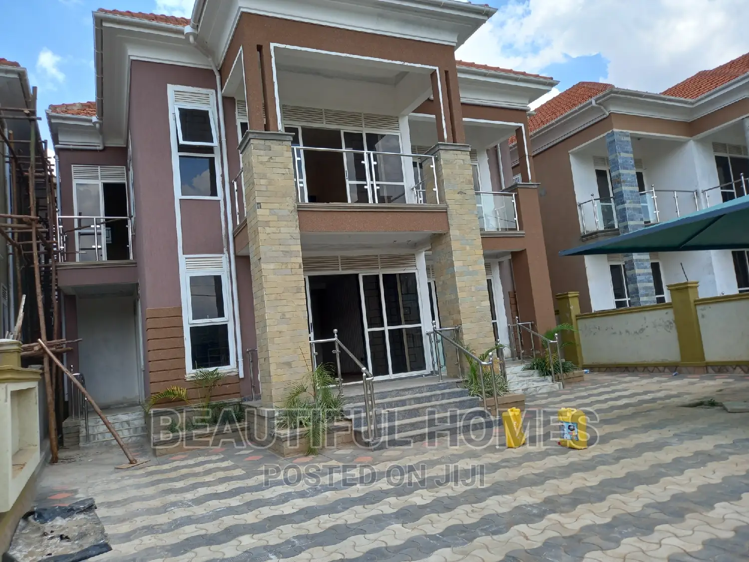 Furnished 6bdrm Duplex in Kyanja Tarmack, Nakawa for sale