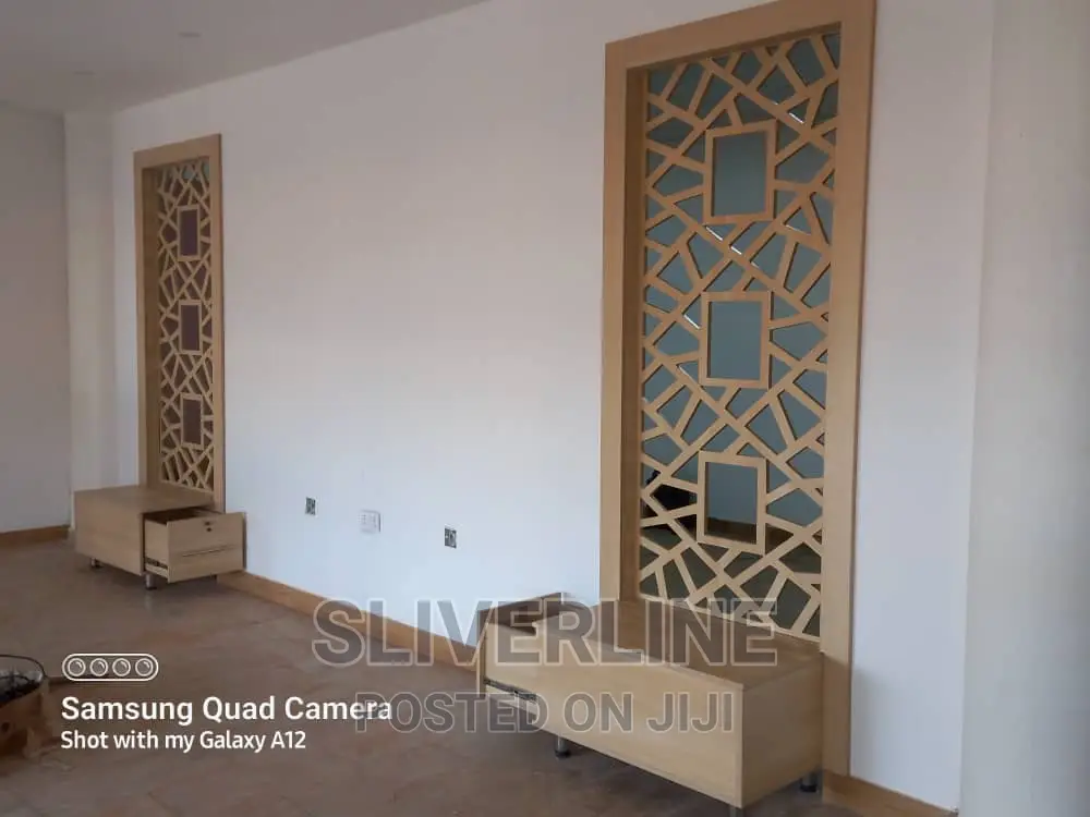 Wall Dividers/Partitions