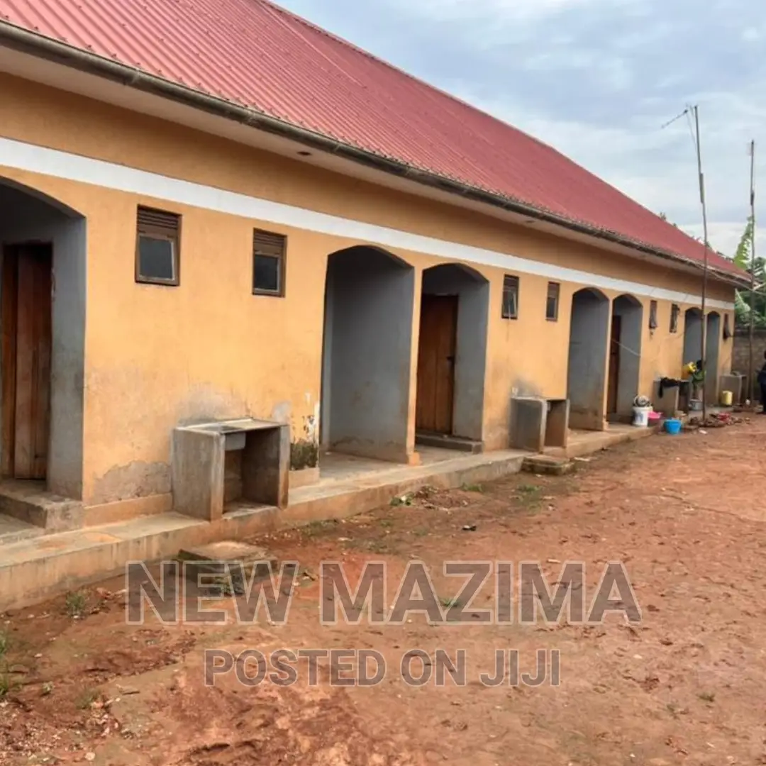 7bdrm House in Kawempe Kawanda, Central Division for sale