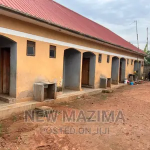 7bdrm House in Kawempe Kawanda, Central Division for sale