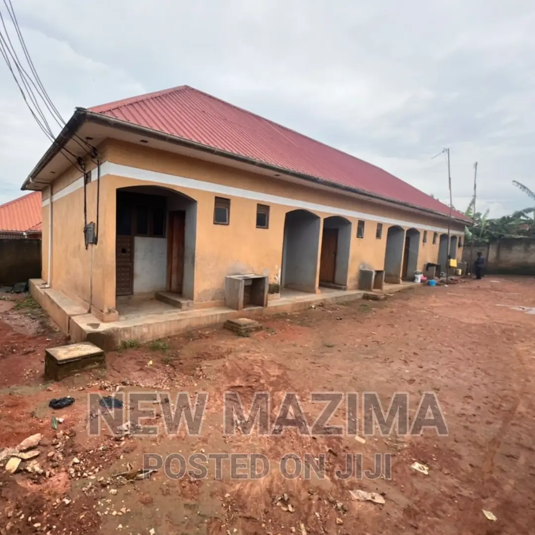 7bdrm House in Kawempe Kawanda, Central Division for sale