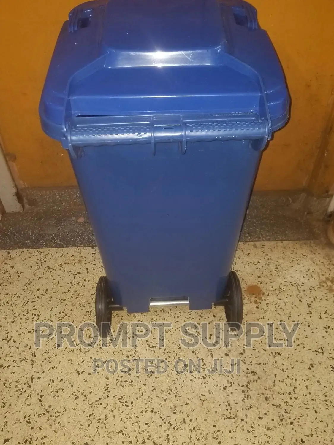 120L Outdoor Wastebin-Blue