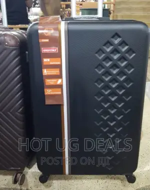 4-wheel Large Size Waterproof Travel Suitcase - Black