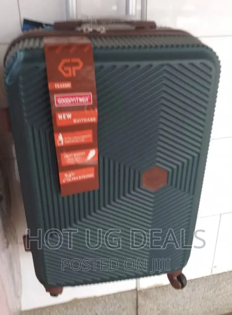 4 Wheels Medium Size Waterproof Travel Suitcase - Green
