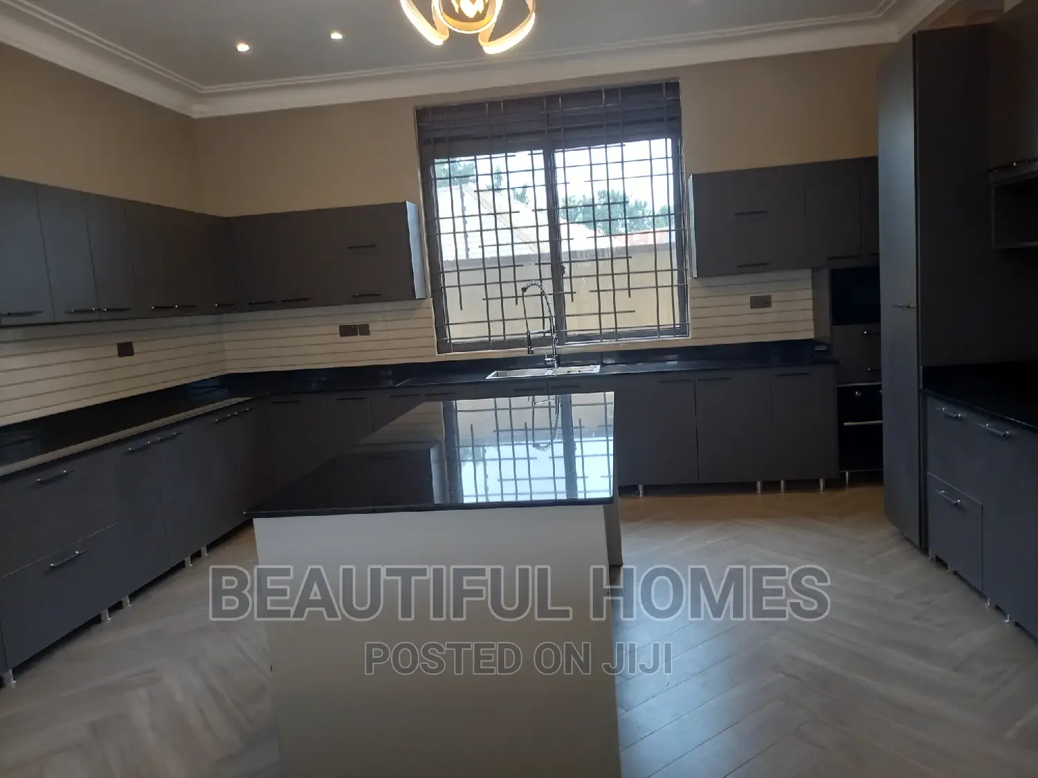 Furnished 6bdrm Mansion in Kyanja Hillview, Nakawa for sale