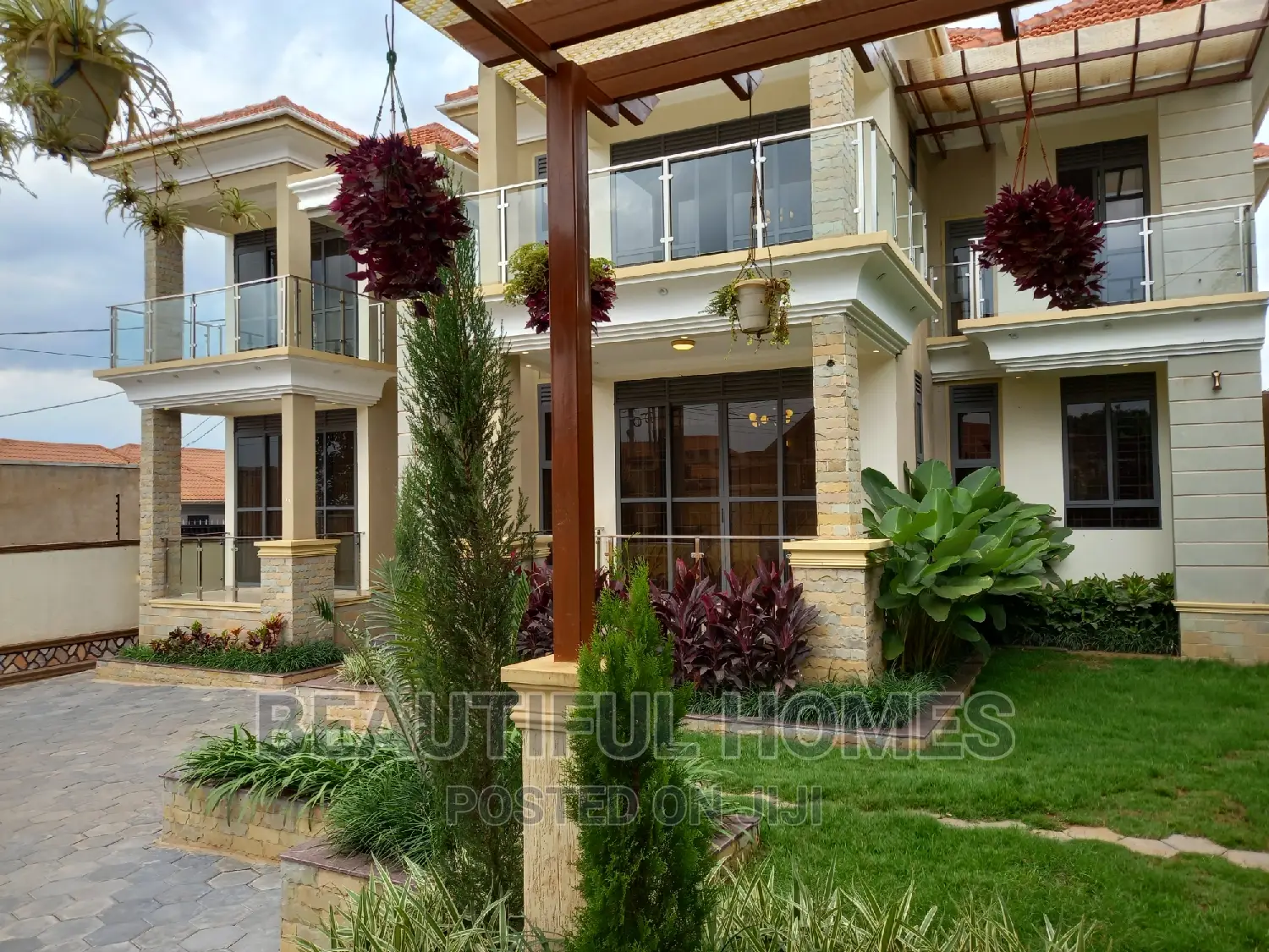 Furnished 6bdrm Mansion in Kyanja, Nakawa for sale