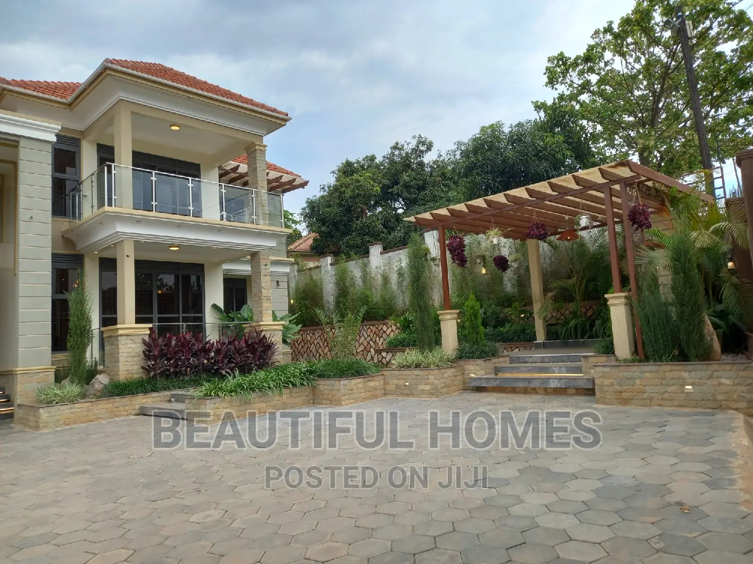 Furnished 6bdrm Mansion in Kyanja, Nakawa for sale