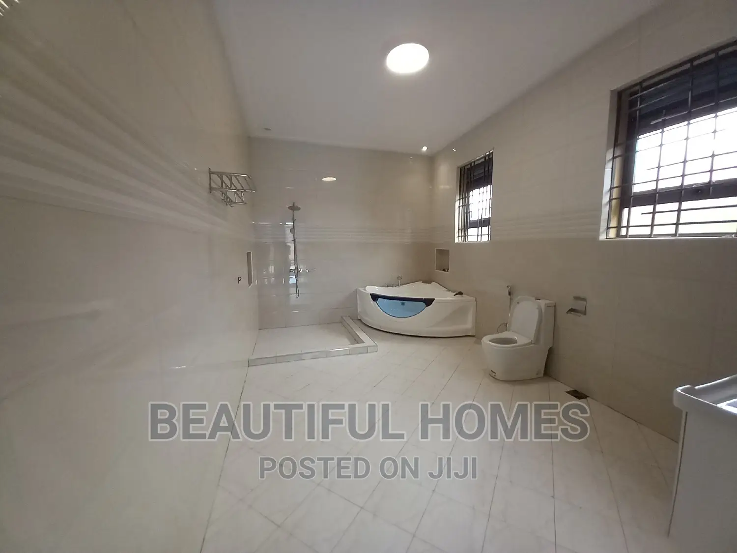 Furnished 6bdrm Mansion in Kyanja Hill View, Nakawa for sale