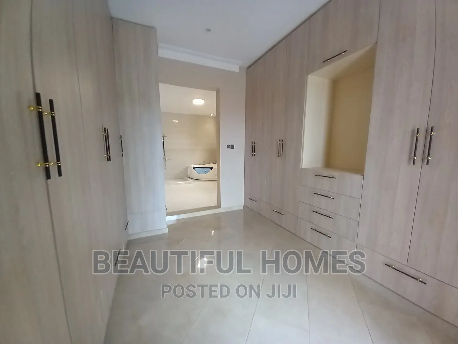 Furnished 6bdrm House in Kyanja Luxury, Nakawa for sale