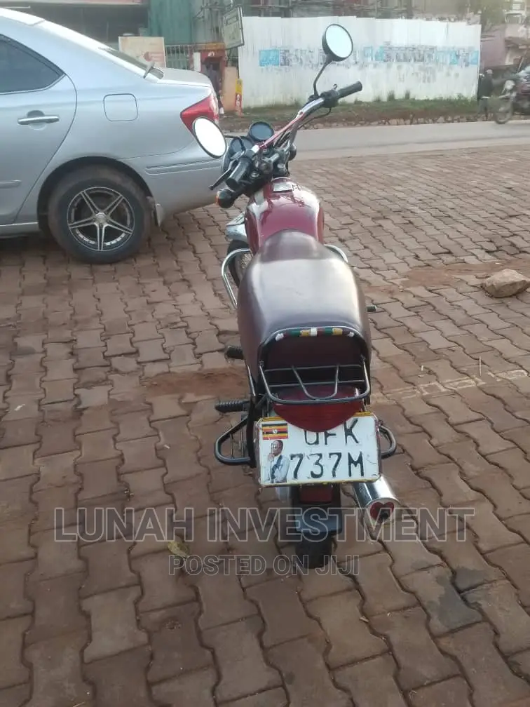 Bajaj Boxer 100 2022 Red