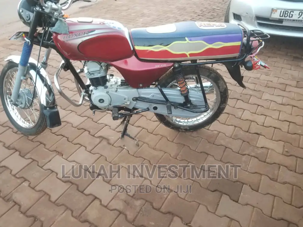 Bajaj Boxer 125 2022 Red