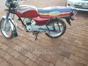 Bajaj Boxer 125 2022 Red