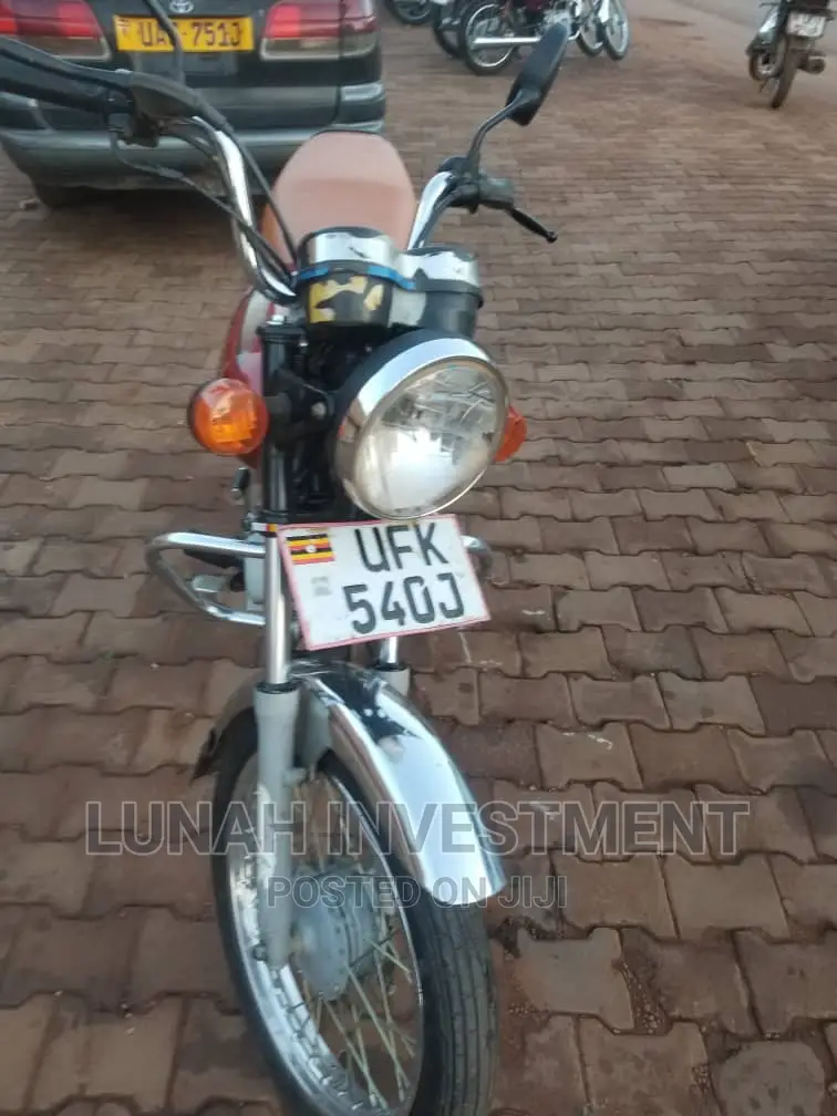Bajaj Boxer 100 2022 Red