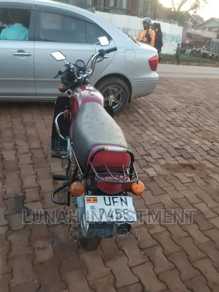 Bajaj Boxer 2022 Red