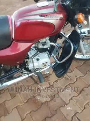 Bajaj Boxer 2022 Red