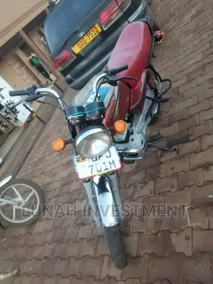 Bajaj Boxer 125 2023 Red