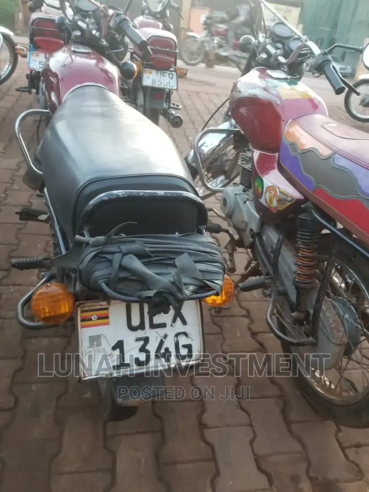 Bajaj Pulsar 150 2022 Red