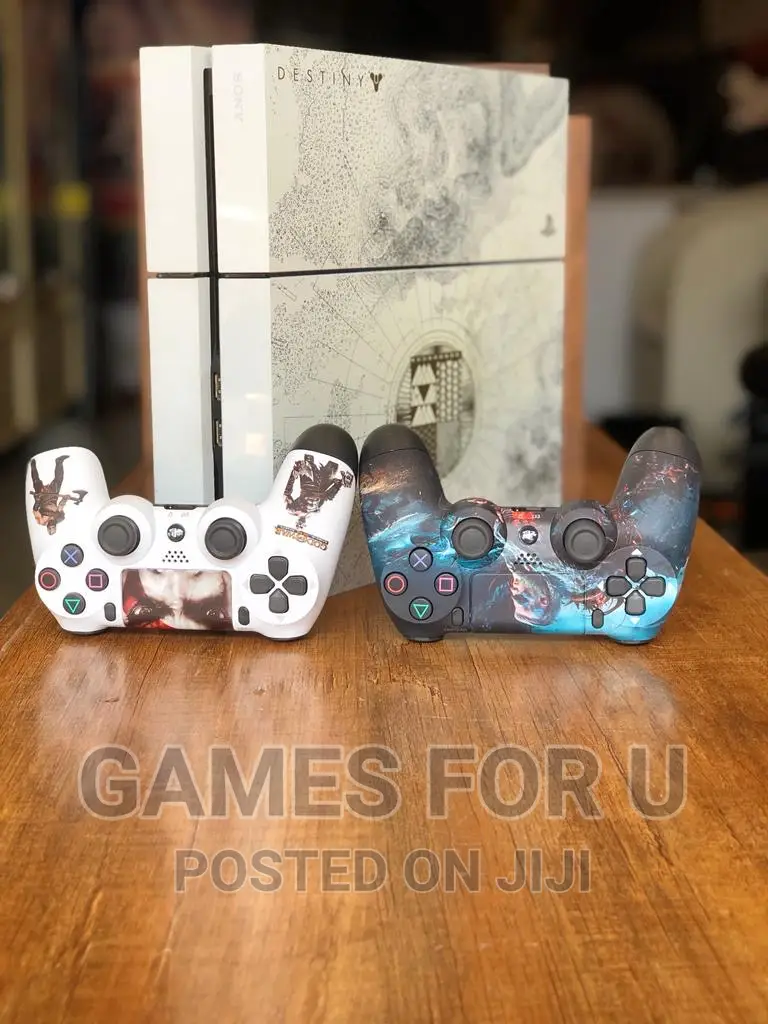 Ps4 Chipped Console With 8games N 2 Pads
