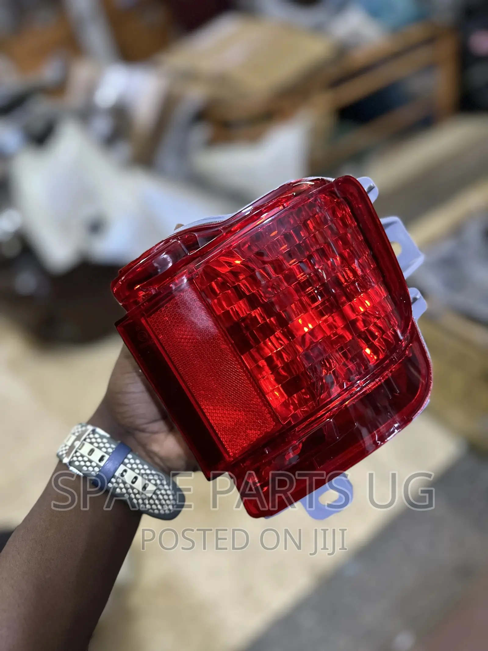 Land Cruiser V8 2016 - 2021 Rear Bumper Reflector / Light