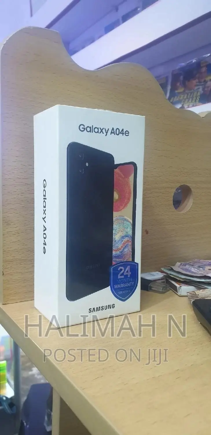 New Samsung Galaxy A04e 32 GB Black