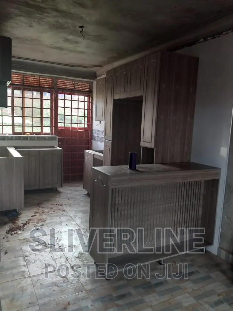 Kitchen Cabinets Services