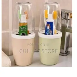 1pc Travel Toothbrush and Toothpaste Holder Cup.
