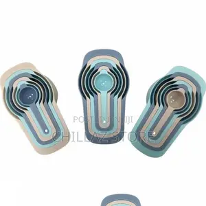 Plastic Measuring Spoons Set .