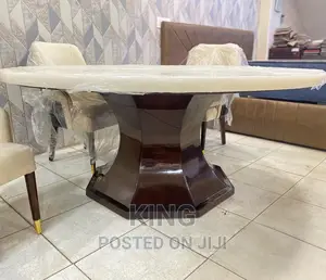 Photo - Chattle Dinning Table