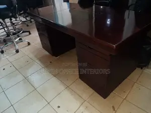 Executive Office Table// Desk//