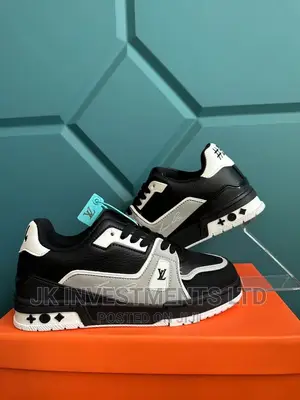 Louis Vuitton Sneakers