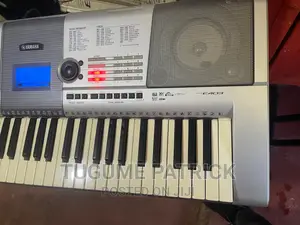 Yamaha Keyboard PSR 403