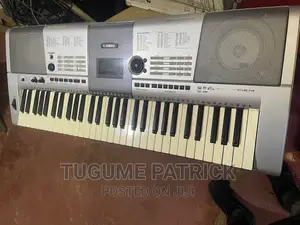 Yamaha Keyboard PSR 403