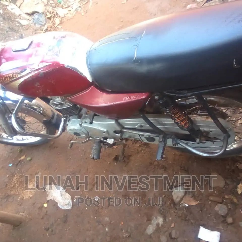 Bajaj Boxer 100 2021 Red